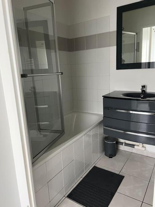 Tres Bel Appartement Entre Paris Et Disneyland Lognes Exterior foto